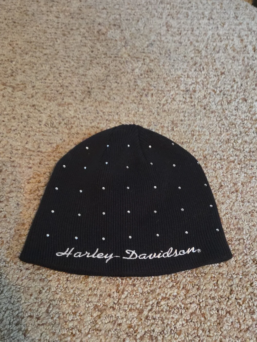 Harley Davidson Rhinestone Embellished Ribbed Knit Black Beanie.